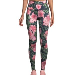 NWT Beyond Yoga Lux Floral High Waist Leggings M